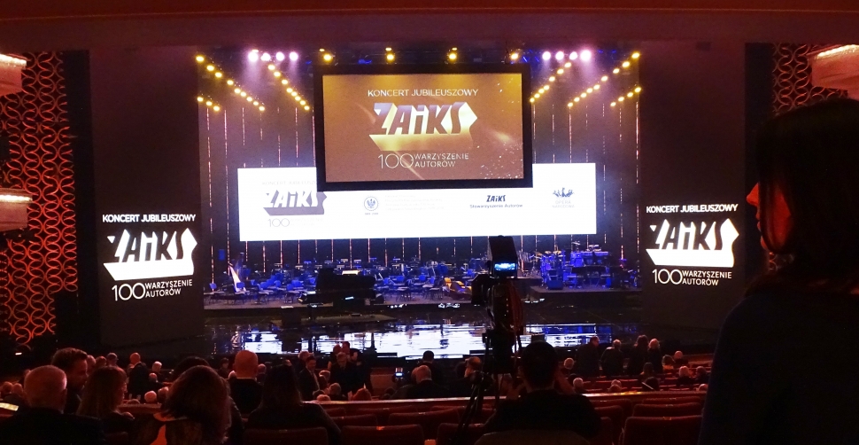 TWÓRCZE 100WARZYSZENIE 